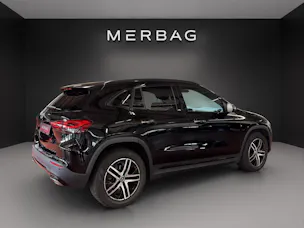 MERCEDES-BENZ GLA 200d Progress. 4Matic