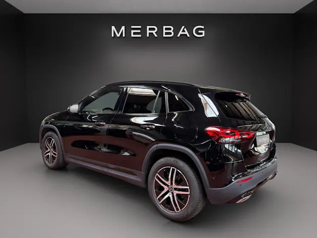 MERCEDES-BENZ GLA 200d Progress. 4Matic