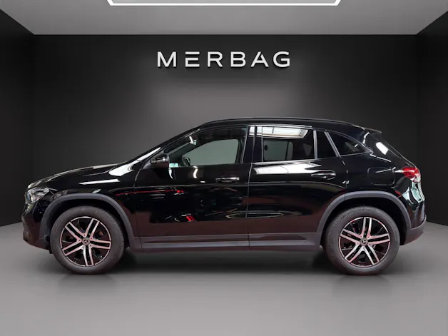 MERCEDES-BENZ GLA 200d Progress. 4Matic