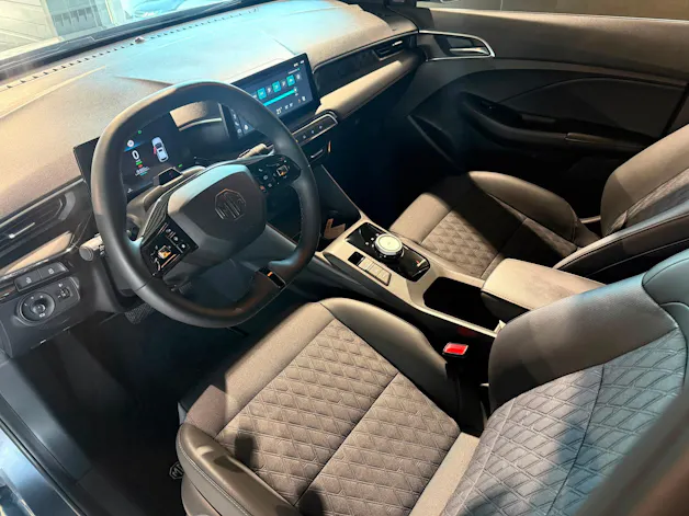 MG 3 1.5 Hybrid Luxury Aut.