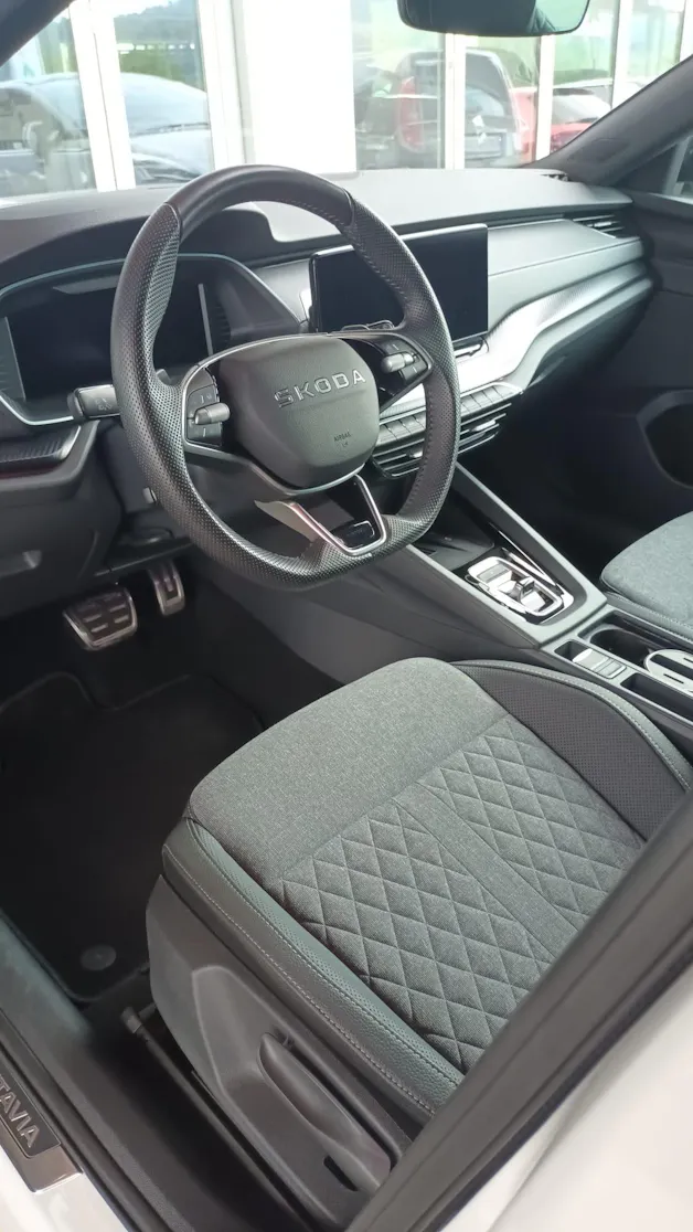 Škoda Octavia Combi 1.5 TSI mHEV DSG Sport Line
