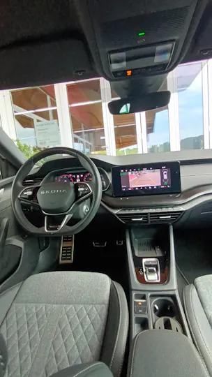 SKODA Octavia Combi 1.5 TSI mHEV DSG Sport Line
