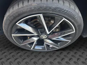 SKODA Karoq 1.5 TSI ACT SportLine DSG