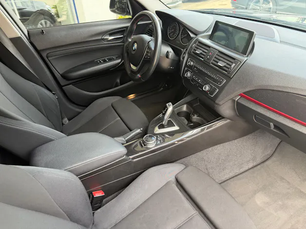 BMW 116i Sport Line Steptronic