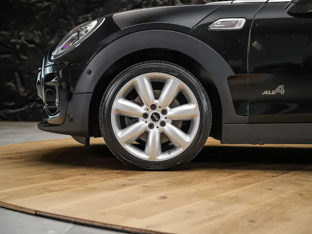 Mini Clubman Cooper S ALL4 Steptronic *Rückfahrkamera*Keyless Go*Standlüftung*