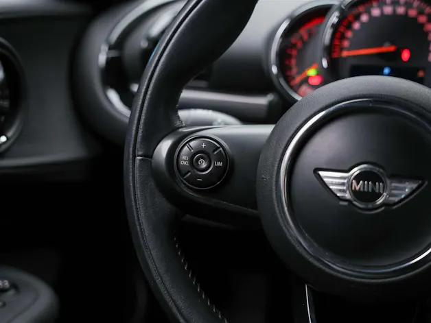 Mini Clubman Cooper S ALL4 Steptronic *Rückfahrkamera*Keyless Go*Standlüftung*