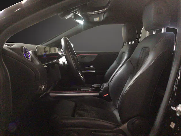 MERCEDES-BENZ EQA 300 4Matic