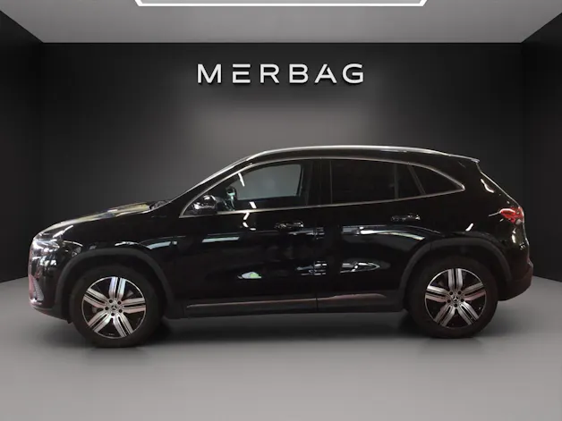 MERCEDES-BENZ EQA 300 4Matic