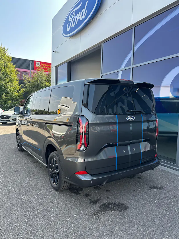 FORD Tourneo Custom 320 L1 2.0 EcoBl Sport/170CV/4x4/Aut.