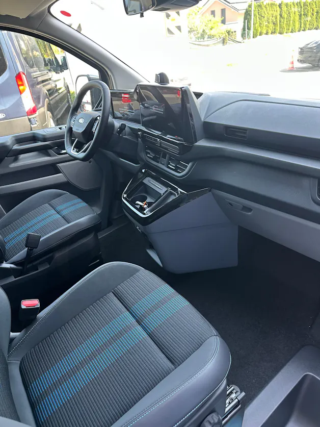 FORD Tourneo Custom 320 L1 2.0 EcoBl Sport/170CV/4x4/Aut.