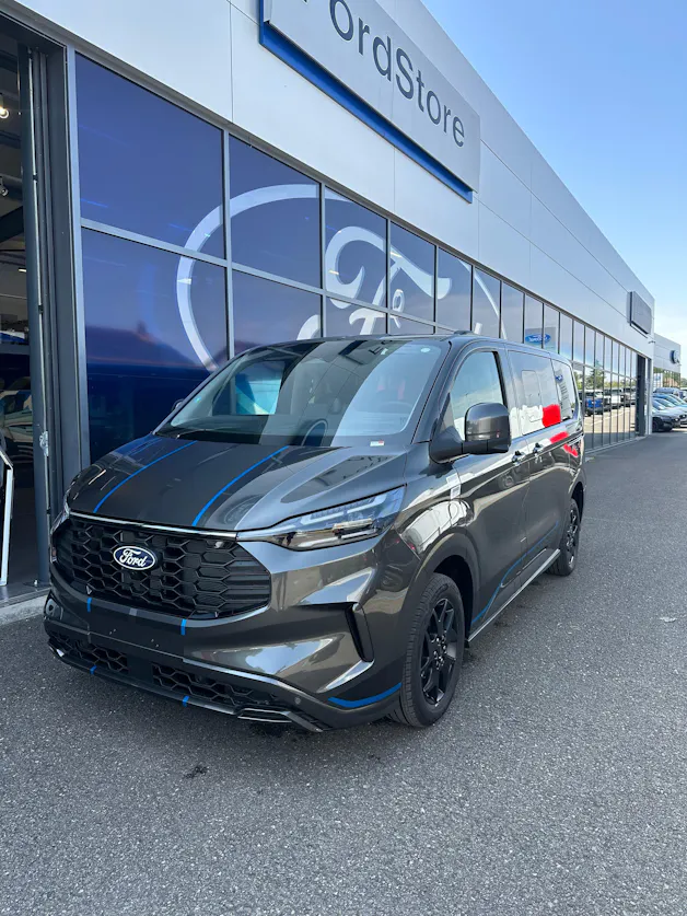 FORD Tourneo Custom 320 L1 2.0 EcoBl Sport/170CV/4x4/Aut.