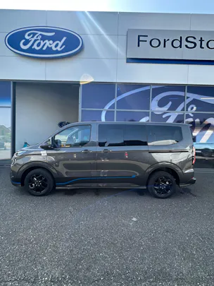 FORD Tourneo Custom 320 L1 2.0 EcoBl Sport/170CV/4x4/Aut.