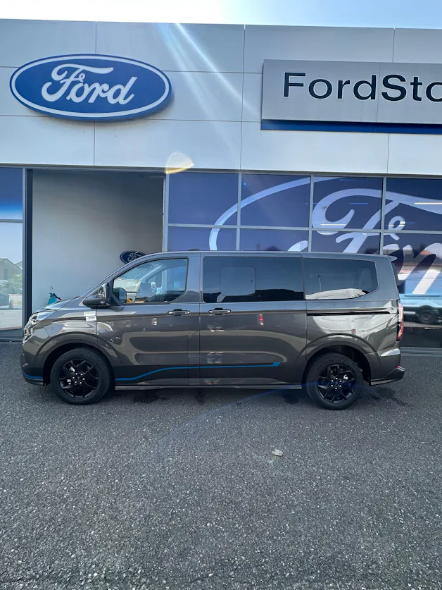 FORD Tourneo Custom 320 L1 2.0 EcoBl Sport/170CV/4x4/Aut.
