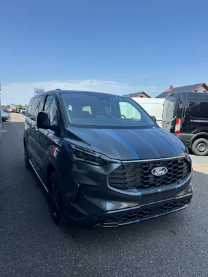 FORD Tourneo Custom 320 L1 2.0 EcoBl Sport/170CV/4x4/Aut.