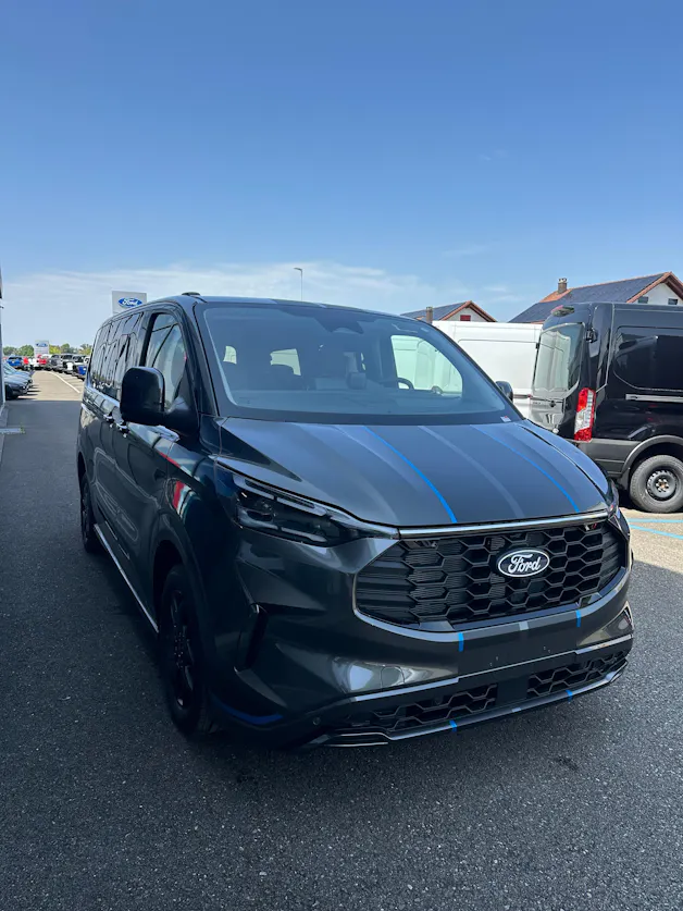 FORD Tourneo Custom 320 L1 2.0 EcoBl Sport/170CV/4x4/Aut.