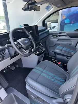 FORD Tourneo Custom 320 L1 2.0 EcoBl Sport/170CV/4x4/Aut.