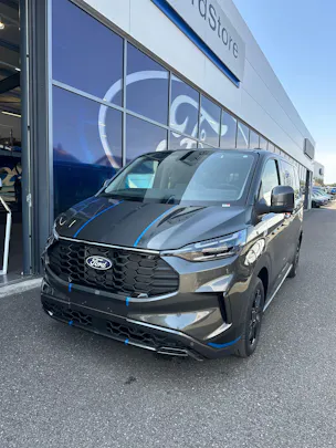 Ford Tourneo Custom 320 L1 2.0 EcoBl Sport/170CV/4x4/Aut.