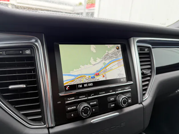 PORSCHE Macan S PDK *TOP-GEPLEGT*ALLE SERVICE BEI PORSCHE*MFK FRISCH*20" PORSCHE ALU*
