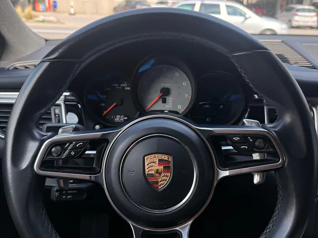 PORSCHE Macan S PDK *TOP-GEPLEGT*ALLE SERVICE BEI PORSCHE*MFK FRISCH*20" PORSCHE ALU*