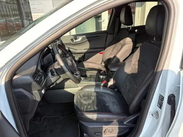Ford Kuga 2.5 FHEV ST-Line X 4WD