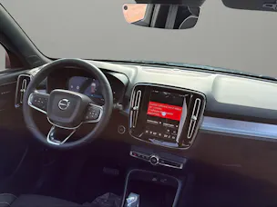 VOLVO XC40 B3 Benzin Mild Hybrid Plus Dark DCT