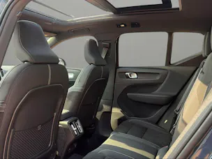 VOLVO XC40 B3 Benzin Mild Hybrid Plus Dark DCT
