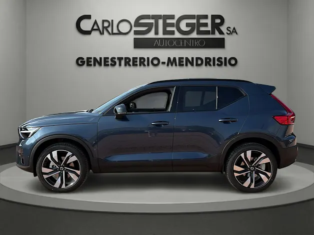 Volvo XC40 B3 Benzin Mild Hybrid Plus Dark DCT