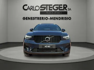 Volvo XC40 B3 Benzin Mild Hybrid Plus Dark DCT