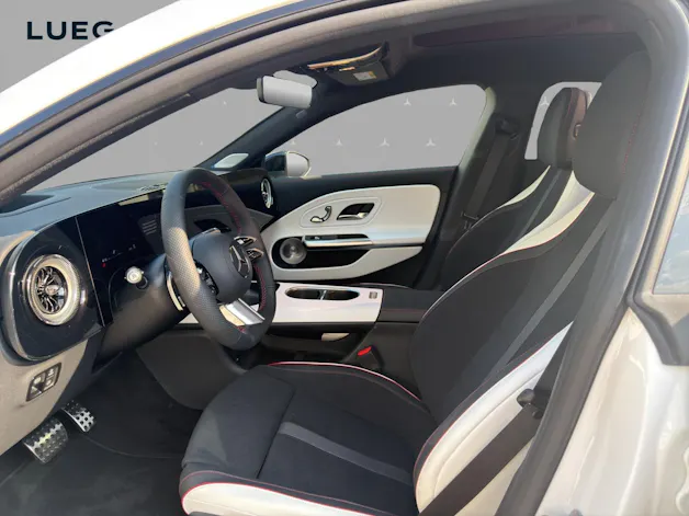 Mercedes-Benz CLA Shooting Brake 220 4Matic 8G-DCT