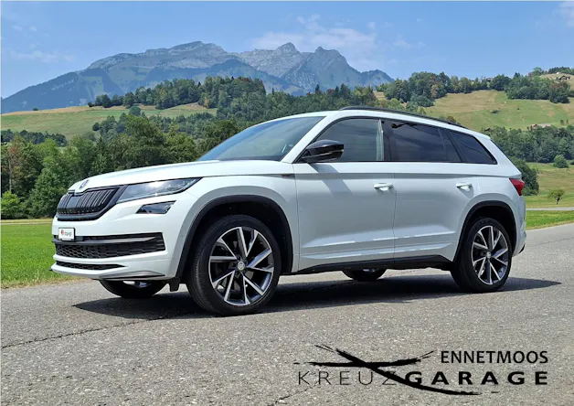 Škoda Kodiaq 2.0 TSI 4x4 Sport Line *8-fach bereift+AHK+Panodach*