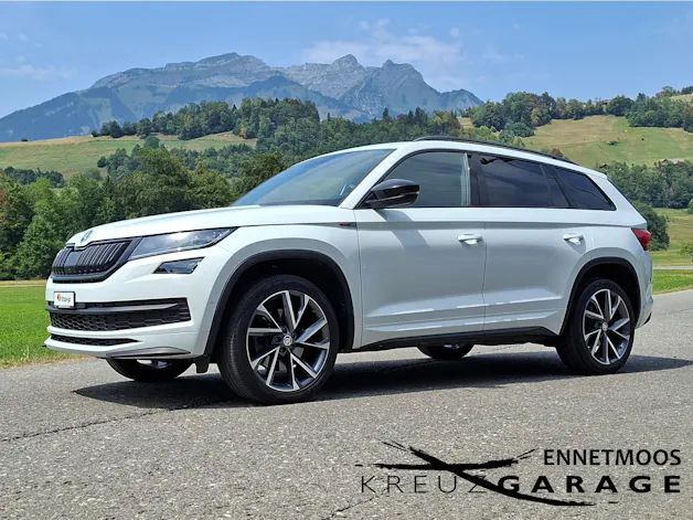 Škoda Kodiaq 2.0 TSI 4x4 Sport Line *8-fach bereift+AHK+Panodach*