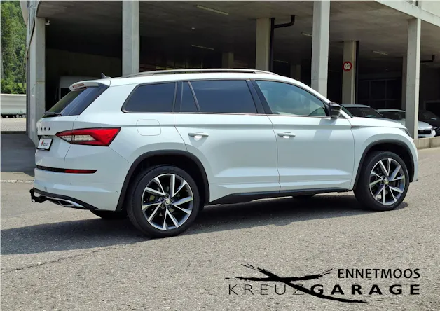 Škoda Kodiaq 2.0 TSI 4x4 Sport Line *8-fach bereift+AHK+Panodach*