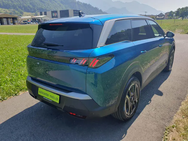 Peugeot 5008 e-Allure Premium 4x4