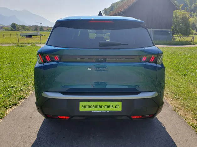 Peugeot 5008 e-Allure Premium 4x4