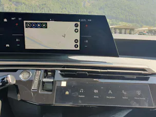 Peugeot 5008 e-Allure Premium 4x4