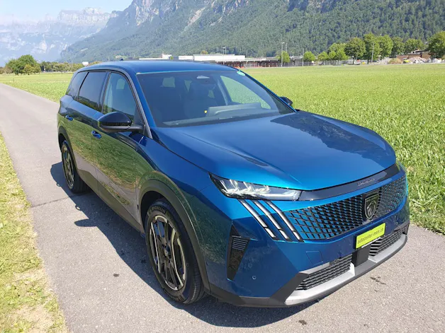 Peugeot 5008 e-Allure Premium 4x4