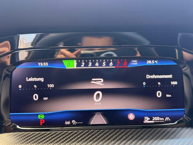 VW Golf R 2.0 TSI 333 PS 4MOTION *** AKRAPOVIC ABGAS & LEDER NAPPA ***