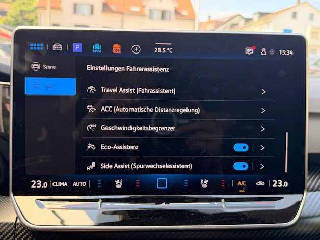 VW Golf R 2.0 TSI 333 PS 4MOTION *** AKRAPOVIC ABGAS & LEDER NAPPA ***