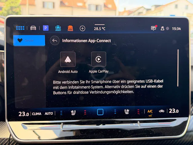 VW Golf R 2.0 TSI 333 PS 4MOTION *** AKRAPOVIC ABGAS & LEDER NAPPA ***