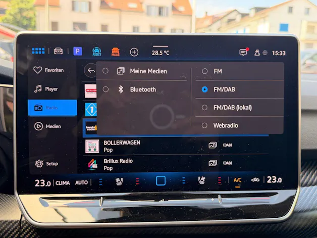 VW Golf R 2.0 TSI 333 PS 4MOTION *** AKRAPOVIC ABGAS & LEDER NAPPA ***