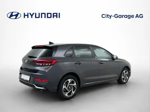 HYUNDAI i30 1.5 T-GDi Amplia