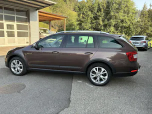 SKODA Octavia Combi 2.0 TDI Scout 4x4 DSG
