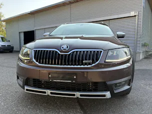 SKODA Octavia Combi 2.0 TDI Scout 4x4 DSG