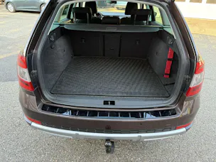 SKODA Octavia Combi 2.0 TDI Scout 4x4 DSG