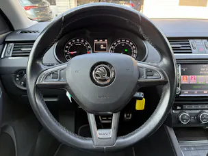 SKODA Octavia Combi 2.0 TDI Scout 4x4 DSG