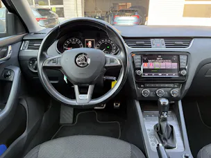 SKODA Octavia Combi 2.0 TDI Scout 4x4 DSG
