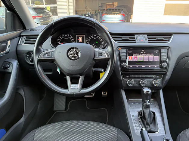 Škoda Octavia Combi 2.0 TDI Scout 4x4 DSG