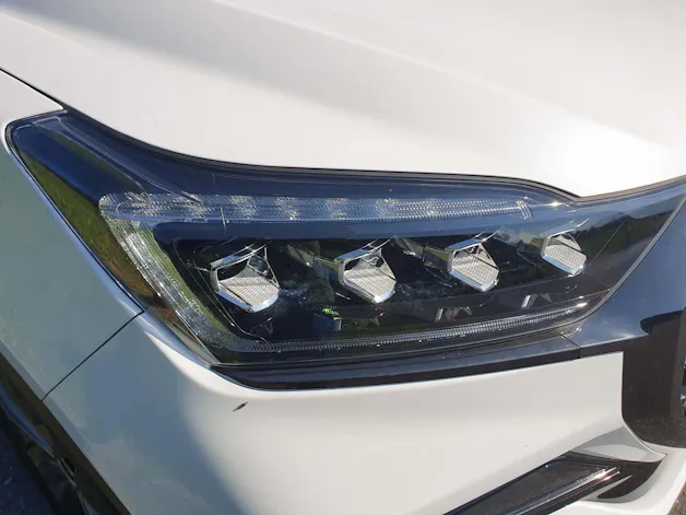 KGM -SsangYong Rexton RX 2.2 CRDi White Pearl Edition
