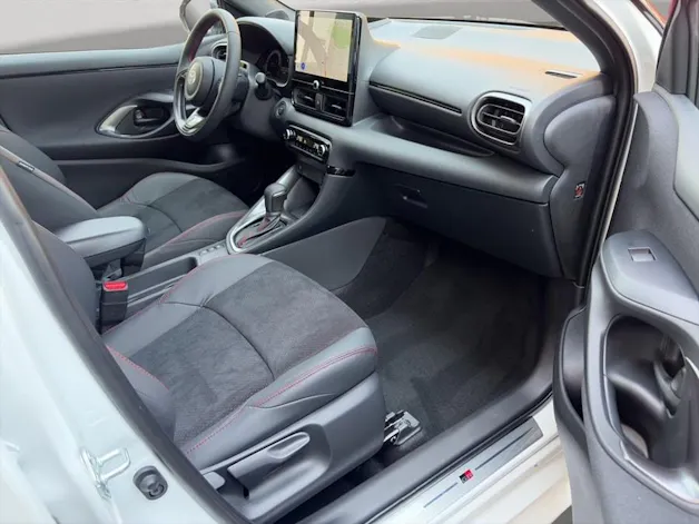 Toyota Yaris 1.5 GR Sport e-CVT