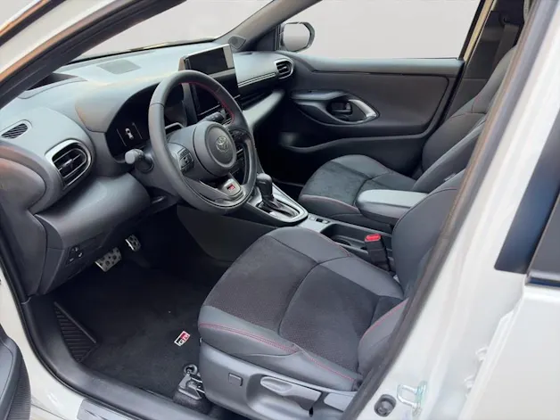 Toyota Yaris 1.5 GR Sport e-CVT